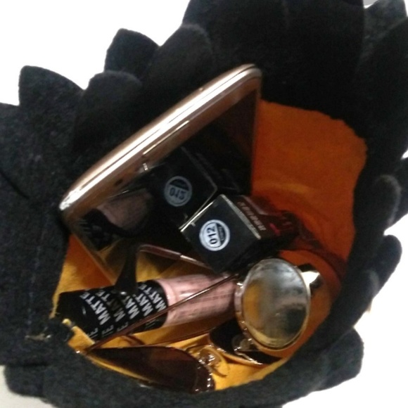 Pineapple Cosmetics Bag - Picture 6 of 6